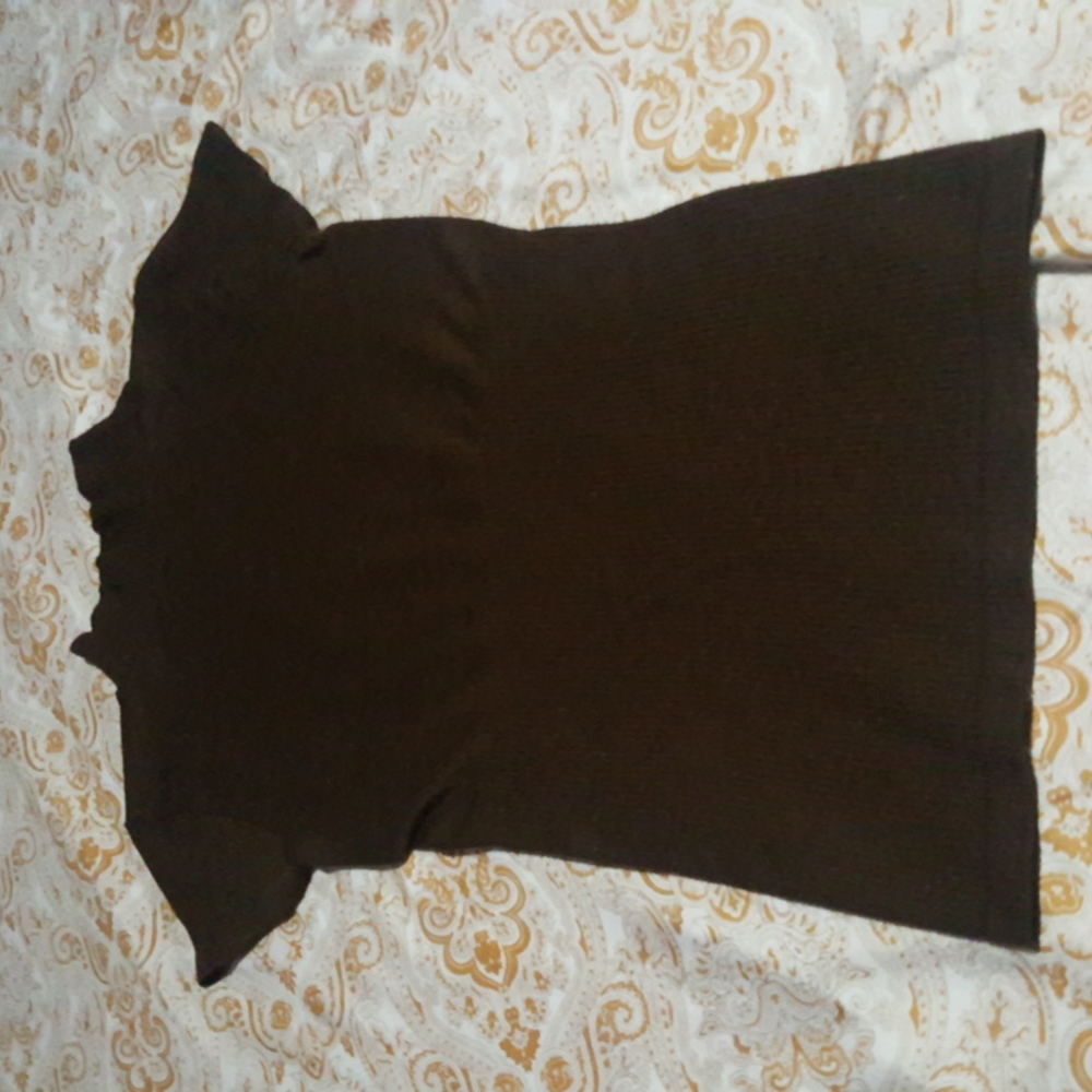 Tops - Picture 3 of 4